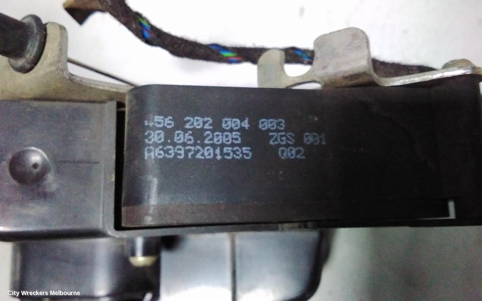 MERCEDES VITO DOOR/BOOT/GATE LOCK, RIGHT FRONT DOOR LOCK, 639, 04/2004 - 02/2015 - Image 2