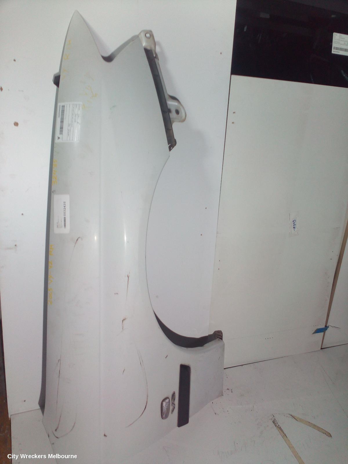 HOLDEN COMMODORE RIGHT GUARD, VY1-VZ, NON FLARE TYPE, 10/2002 - 09/2007 - Image 3