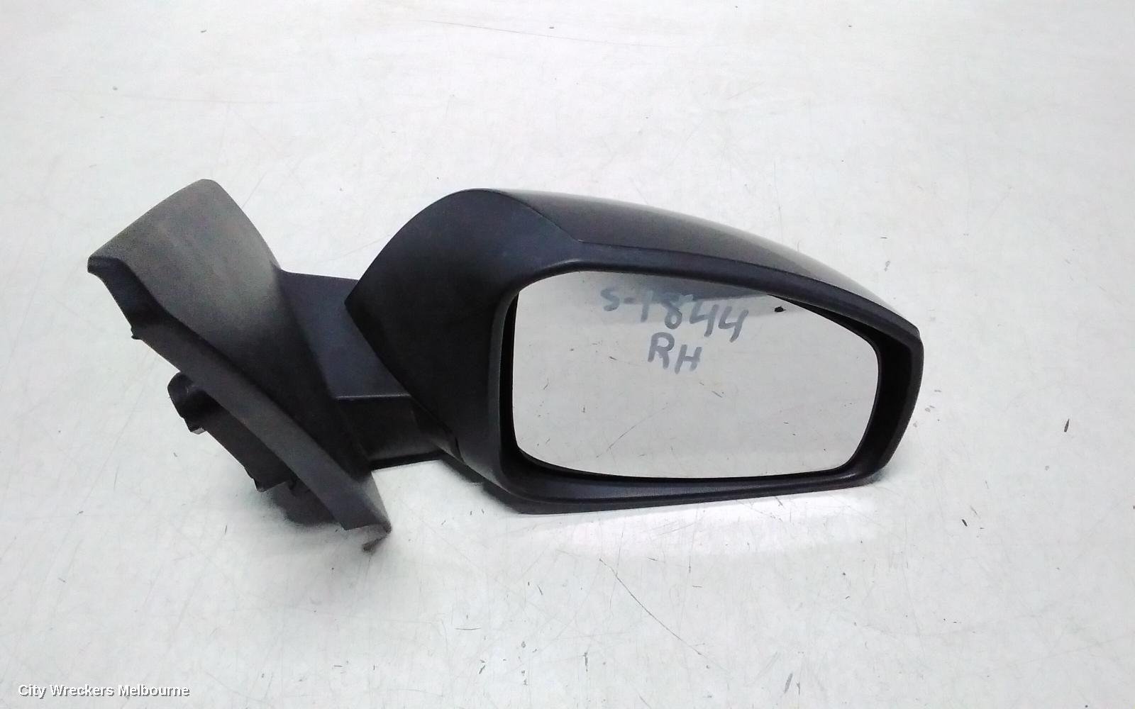 RENAULT FLUENCE RIGHT DOOR MIRROR, X38, 09/2010 - 01/2016 - Image 1