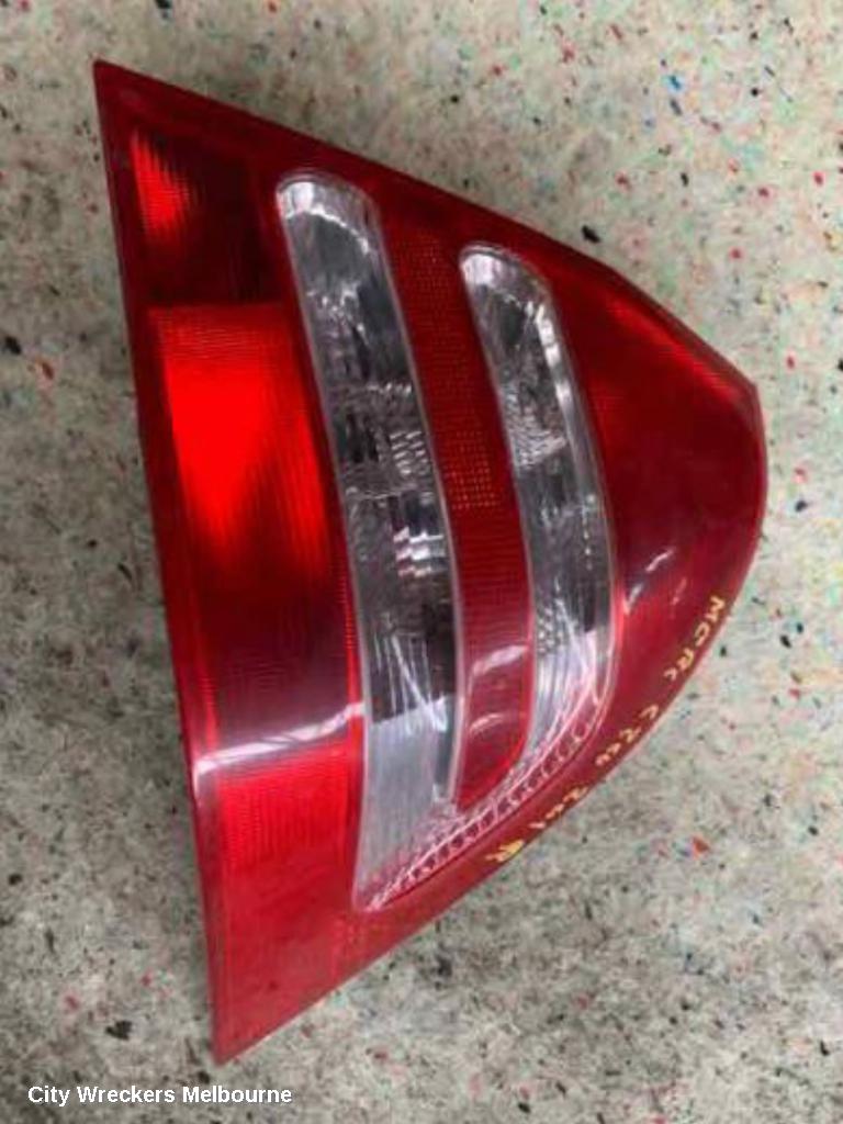 MERCEDES C CLASS RIGHT TAILLIGHT, W202, SEDAN, NO SMOKED CLEAR/RED INDICATOR, 02/1994 - 08/2001 - Image 1