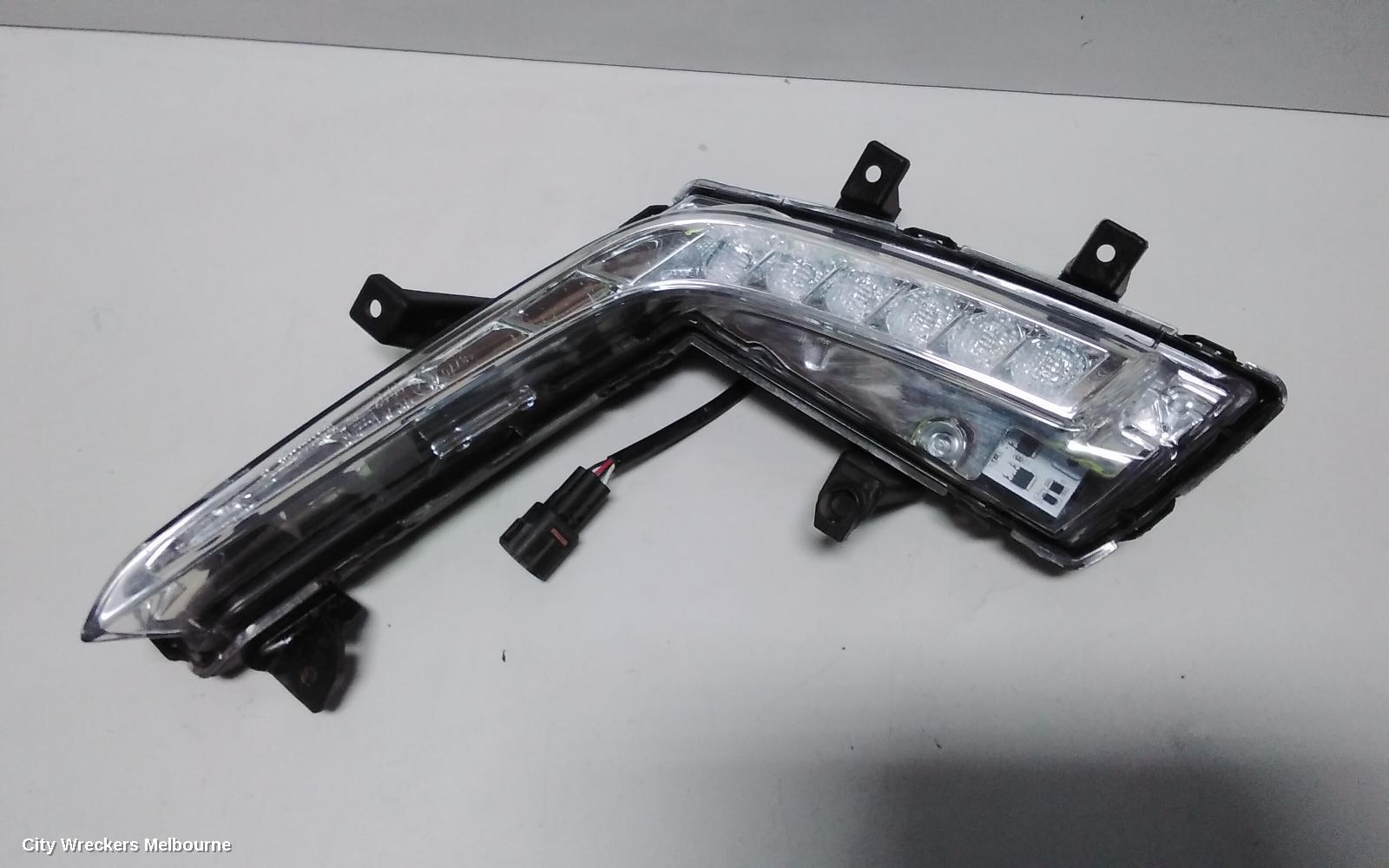 SUZUKI SWIFT RIGHT INDICATOR/FOG/SIDE, DAYTIME RUNNING LAMP, FZ, 10/2013 - 03/2017 - Image 3