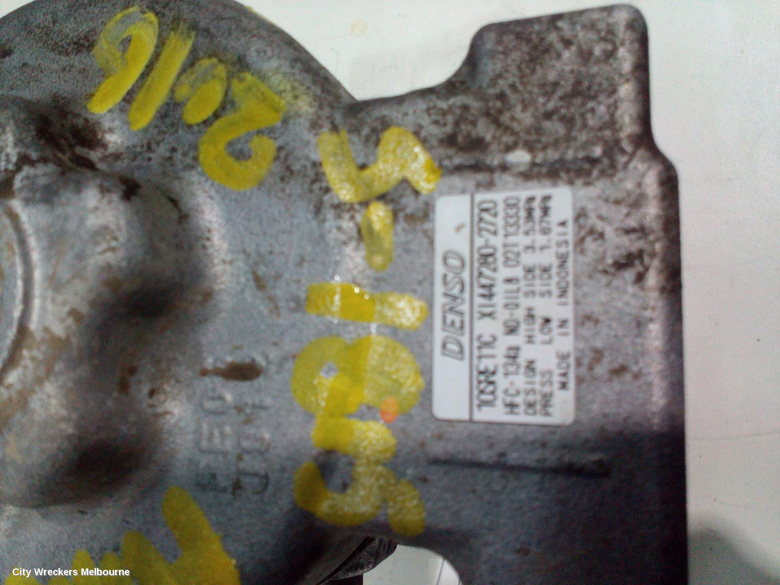 TOYOTA HILUX A/C COMPRESSOR, PETROL, 09/2015 ONWARDS - Image 3