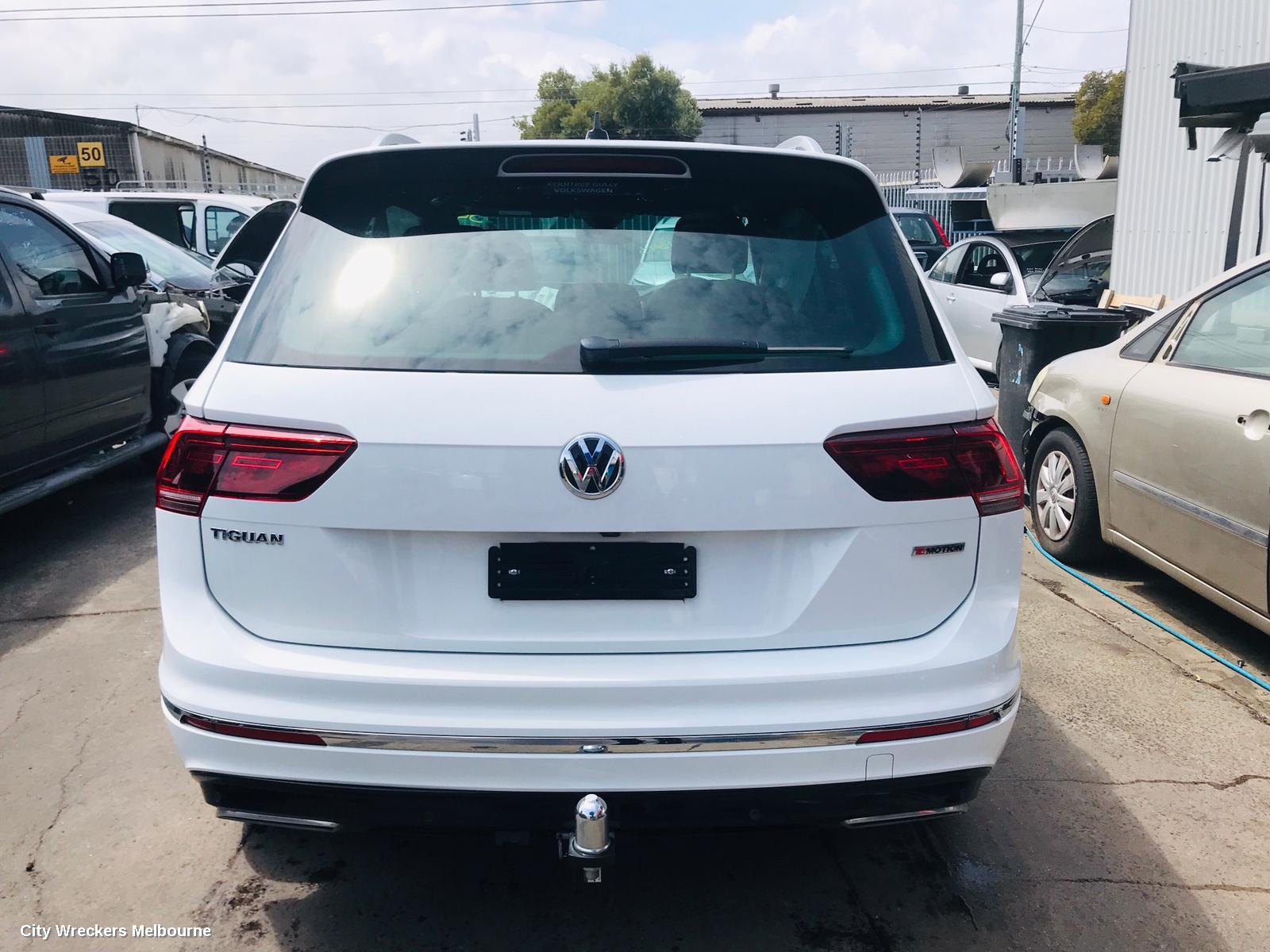 VOLKSWAGEN TIGUAN, 5NA, 06/2016 - 02/2024, BAR SLIDE RIGHR REAR: 61285 - Image 3