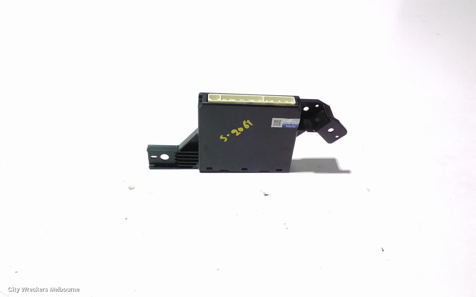 TOYOTA KLUGER RADIO/CD/DVD/SAT/TV, SINGLE DISC CD PLAYER (P/N ON FACE 100184), GSU40-GSU45, 05/2007 - 02/2014 - Image 3