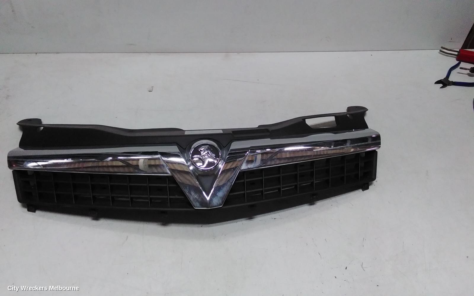 HOLDEN ASTRA GRILLE, AH, RADIATOR GRILLE, CABRIO, W/ CHROME MOULD TYPE, 11/2006 - 08/2009 - Image 3
