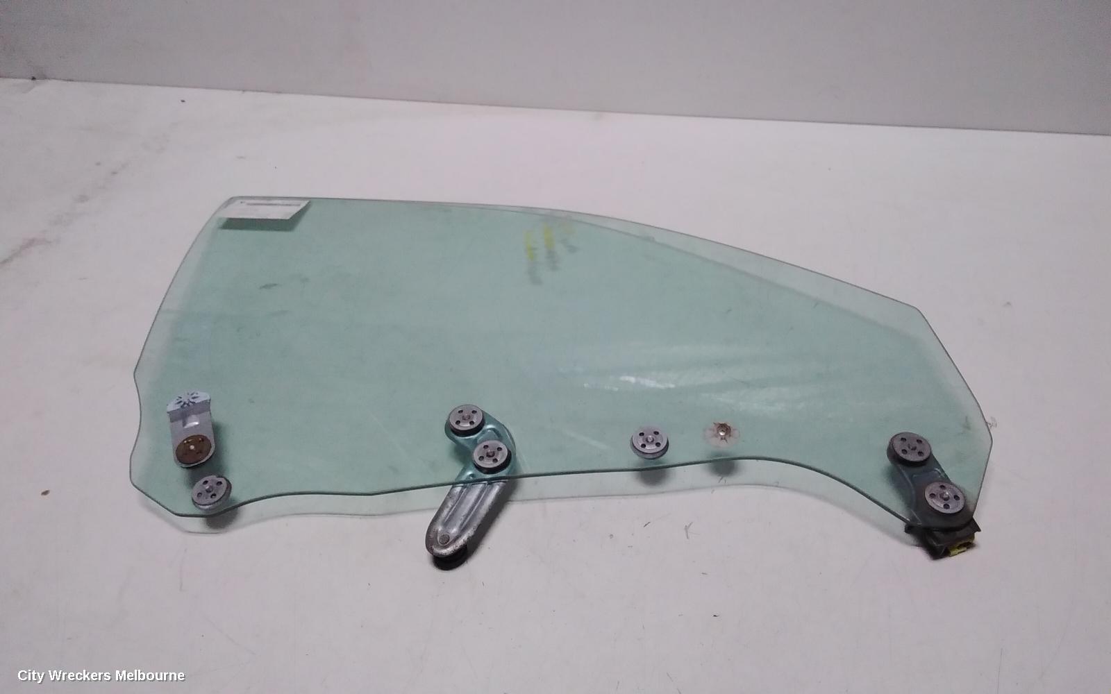 SUBARU IMPREZA RIGHT FRONT DOOR WINDOW, HATCH, 10/2000 - 04/2007 - Image 2