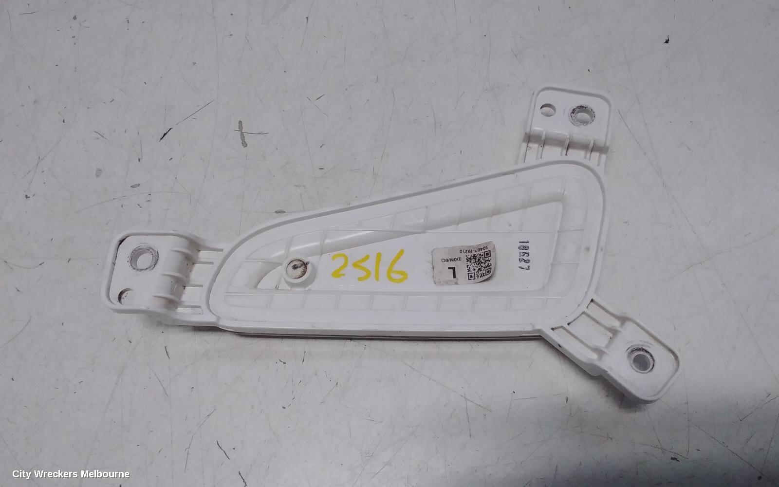 HYUNDAI KONA, OS, 09/2017 - 07/2023, BAR REFECTOR FRONT ON THE LEFT SIDE : 114384 - Image 3