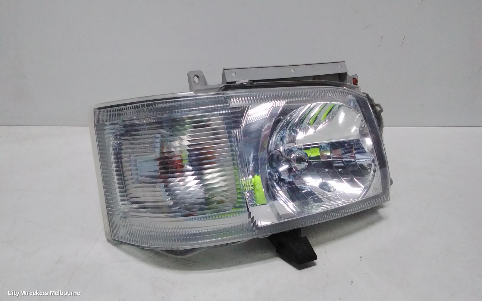 TOYOTA HIACE RIGHT HEADLAMP, TRH/KDH, SLWB, 03/2005 - 08/2010 - Image 2
