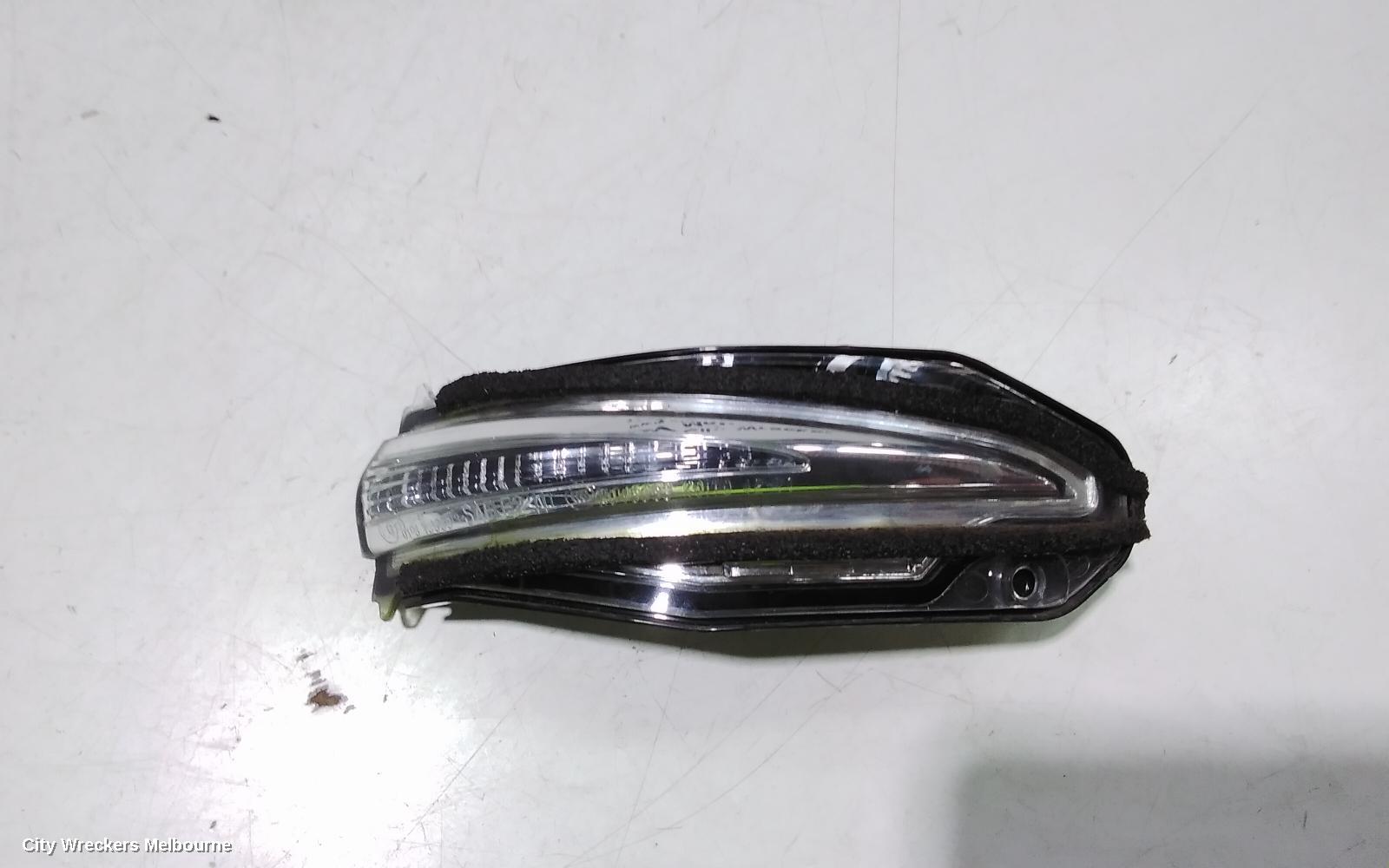 TOYOTA RAV4 RIGHT DOOR MIRROR, XA40/ZSA42R, POWER FOLD, W/BLINDSPOT TYPE, 12/2012 - 11/2018 - Image 2