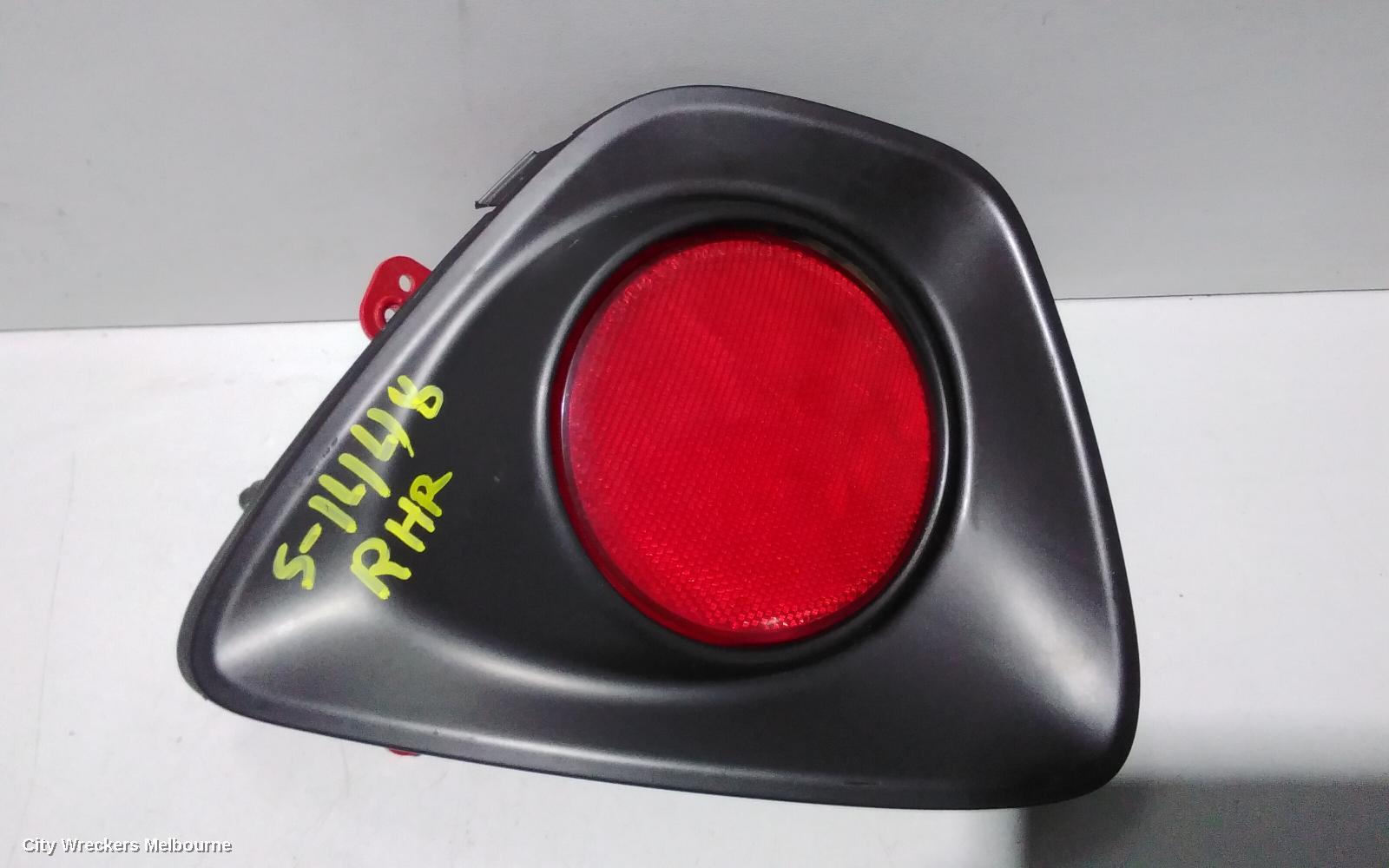 HYUNDAI VELOSTER RIGHT TAILLIGHT, BUMPER REFLECTOR, FS, ROUND (TURBO TYPE), 12/2011 - 02/2018 - Image 2
