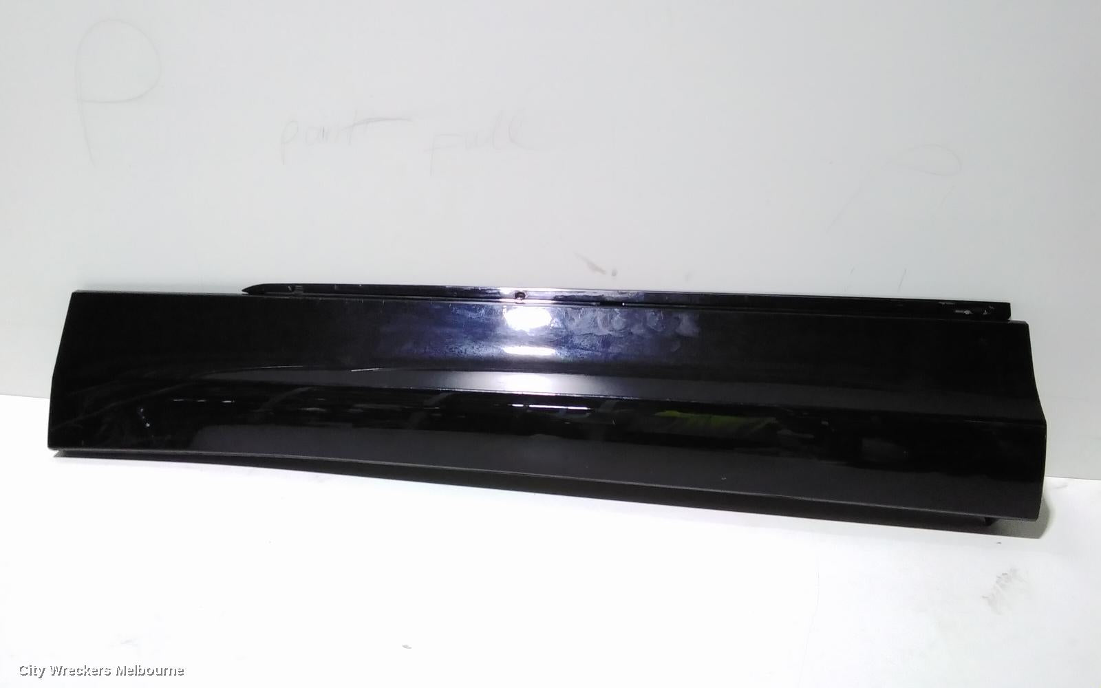 VOLKSWAGEN TIGUAN DOOR MOULD, LEFT FRONT LOWER DOOR MOULD : 86482, 5NA, 06/2016 - 02/2024 - Image 1