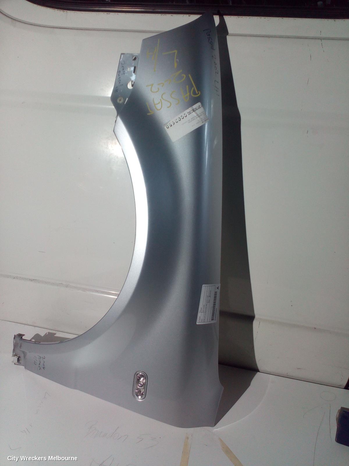 VOLKSWAGEN PASSAT LEFT GUARD, 3B/GP, SUIT W/ REPEATER LAMP, 02/2001 - 11/2005 - Image 3