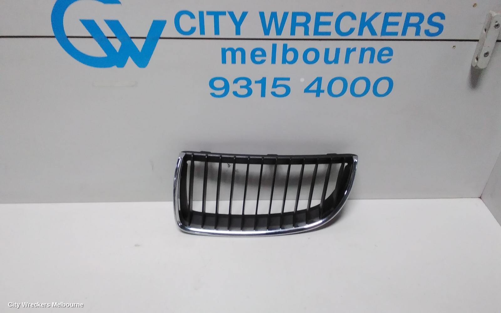 BMW 3 SERIES GRILLE, BONNET GRILLE (LH SIDE), E90/E92/E93, SEDAN/COUPE/CABRIO, 03/2007 - 09/2013 - Image 1