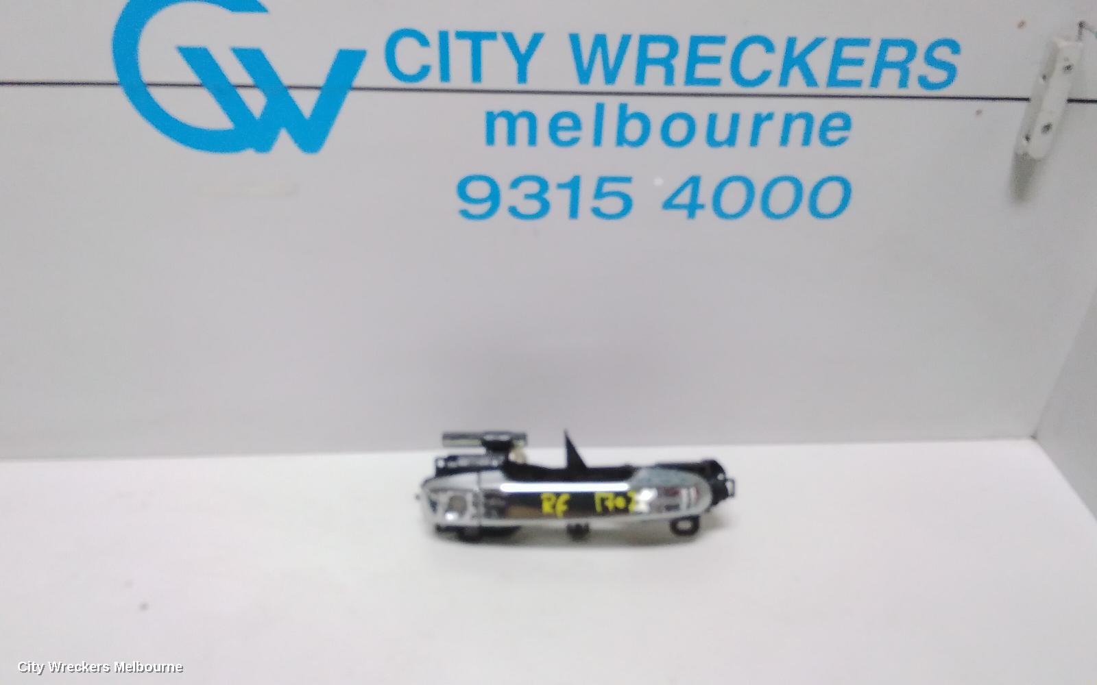 SUBARU XV DOOR HANDLE, OUTER, RH FRONT, COLOUR CODED, G5X, 05/2017 ONWARDS - Image 1
