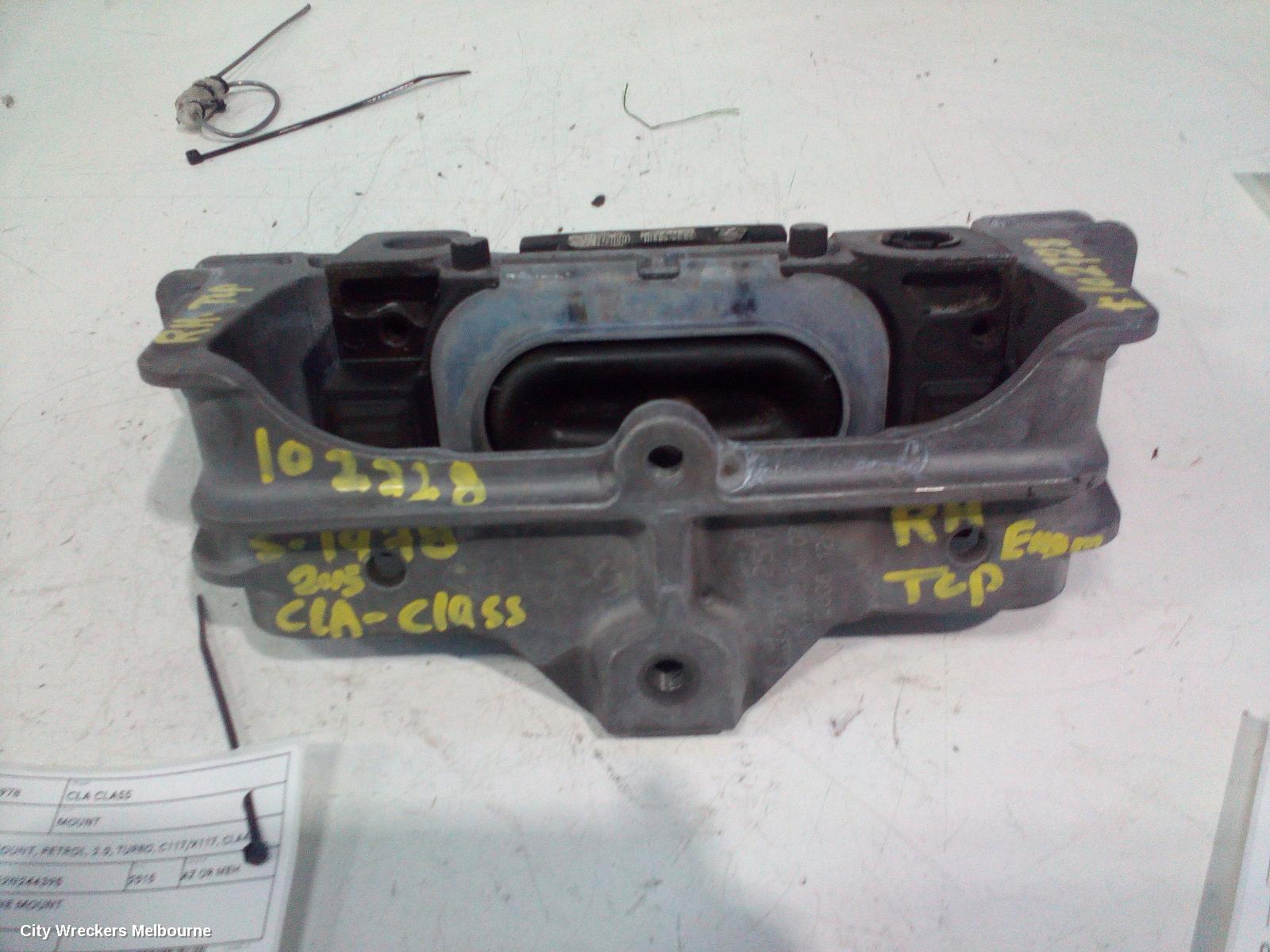 MERCEDES CLA CLASS MOUNT, ENGINE MOUNT, PETROL, 2.0, TURBO, C117/X117, CLA45 AMG, 133.980 CODE, 10/2013 - 01/2019 - Image 1