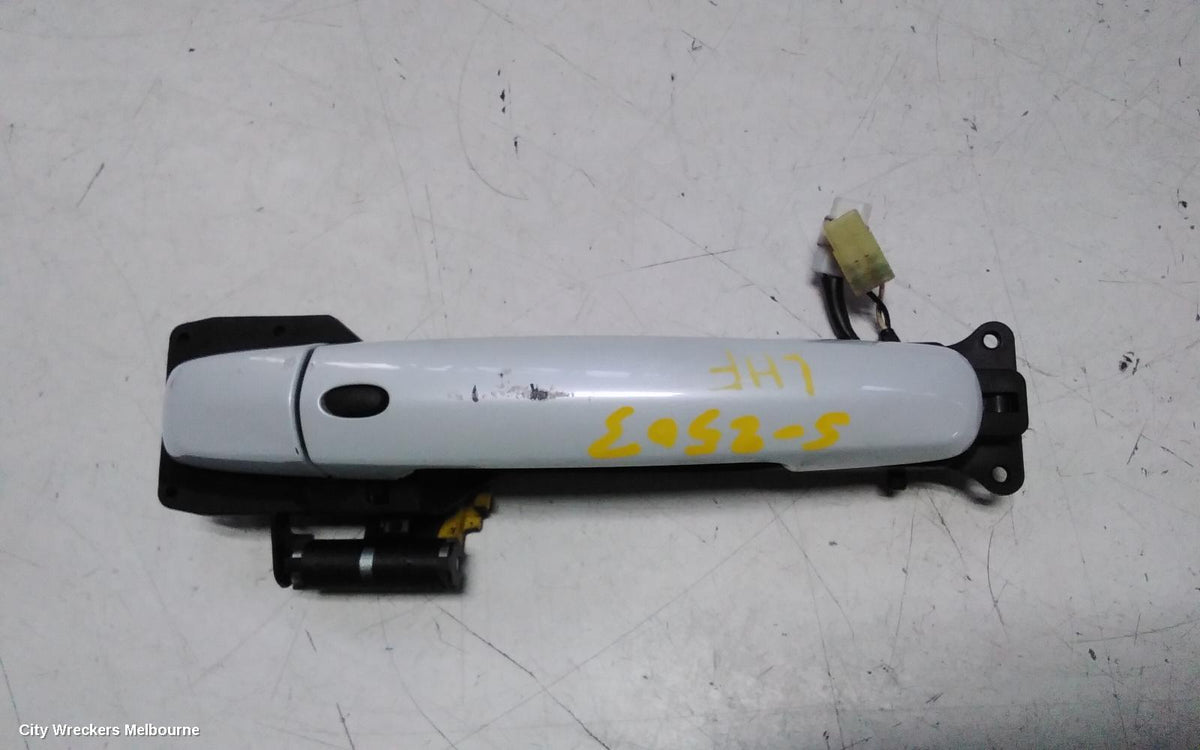 SUZUKI SX4 DOOR HANDLE, OUTER, LH FRONT, SENSOR TYPE, 01/2007 - 01/2014 - Image 1