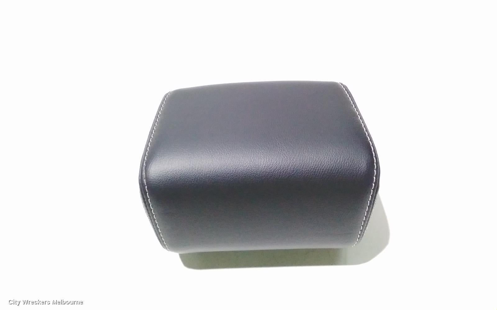 TOYOTA RAV4 HEADREST, RH REAR, XA40, LEATHER, BLACK, 12/2012 - 11/2018 - Image 3