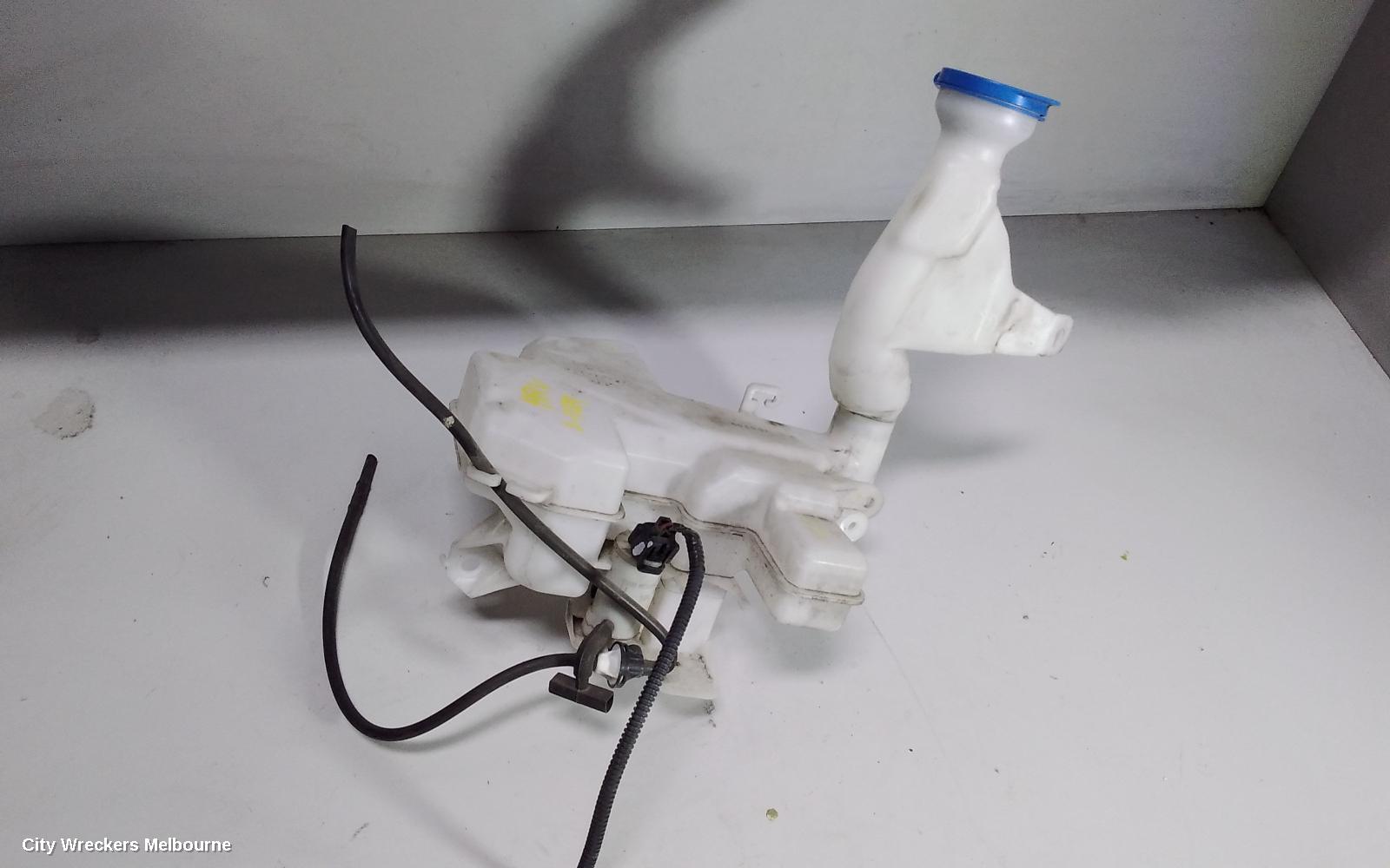 HONDA HRV WASHER BOTTLE, RU, 12/2014 - 10/2021 - Image 1