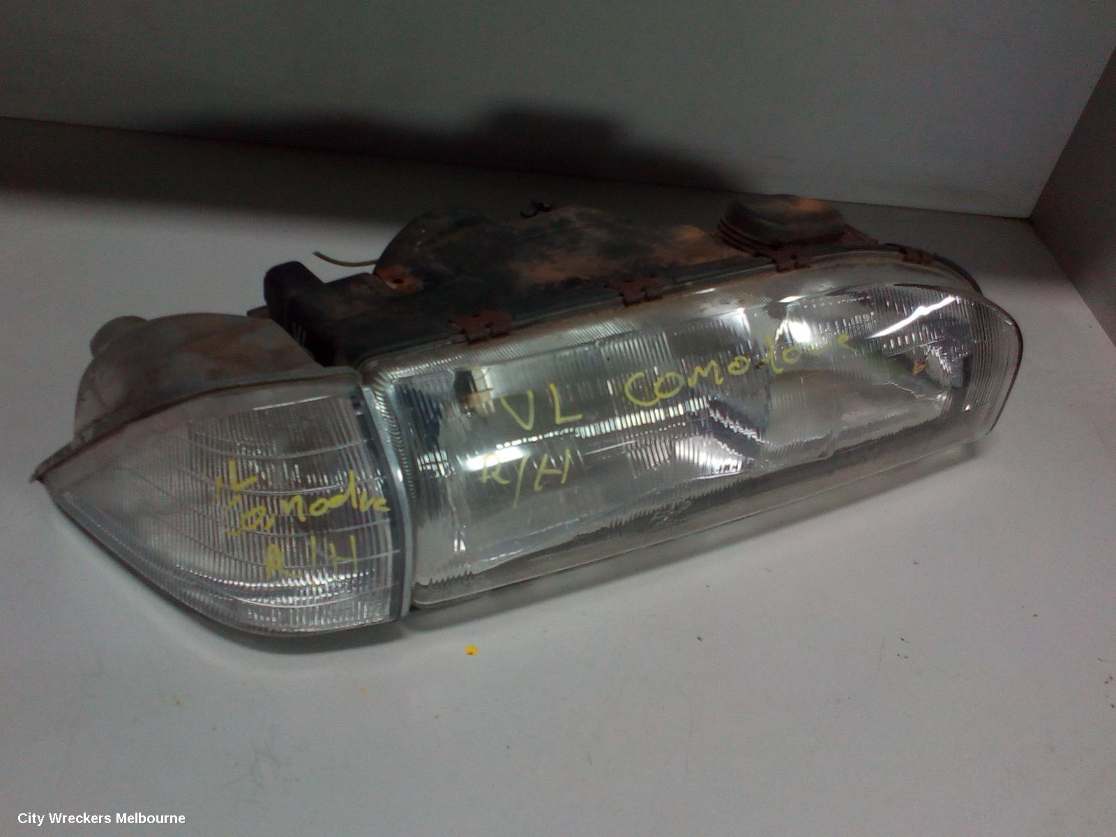 HOLDEN COMMODORE RIGHT HEADLAMP, VT, 09/1997 - 09/2002 - Image 2