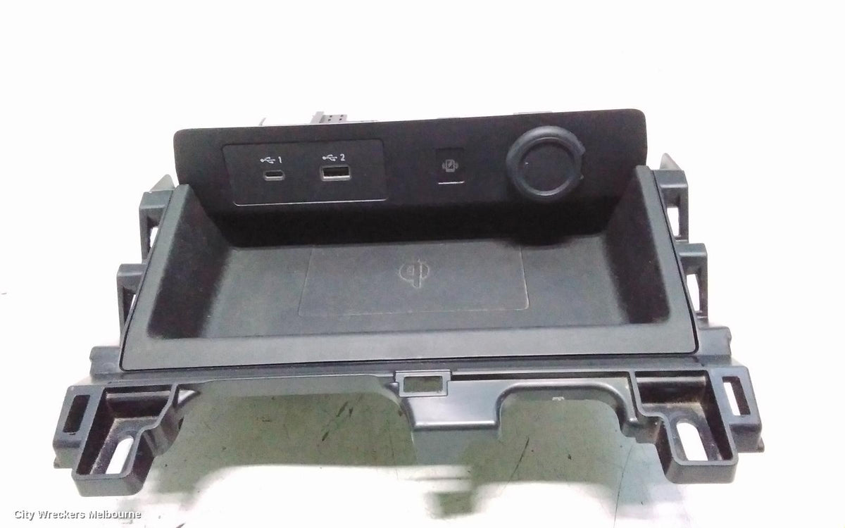 MITSUBISHI OUTLANDER, ZM, WIRELESS CHARGING PAD (IN FRONT OF CENTRE CONSOLE), 08/2021 ONWARDS, MOBIL CHARGER: 147923 - Image 2