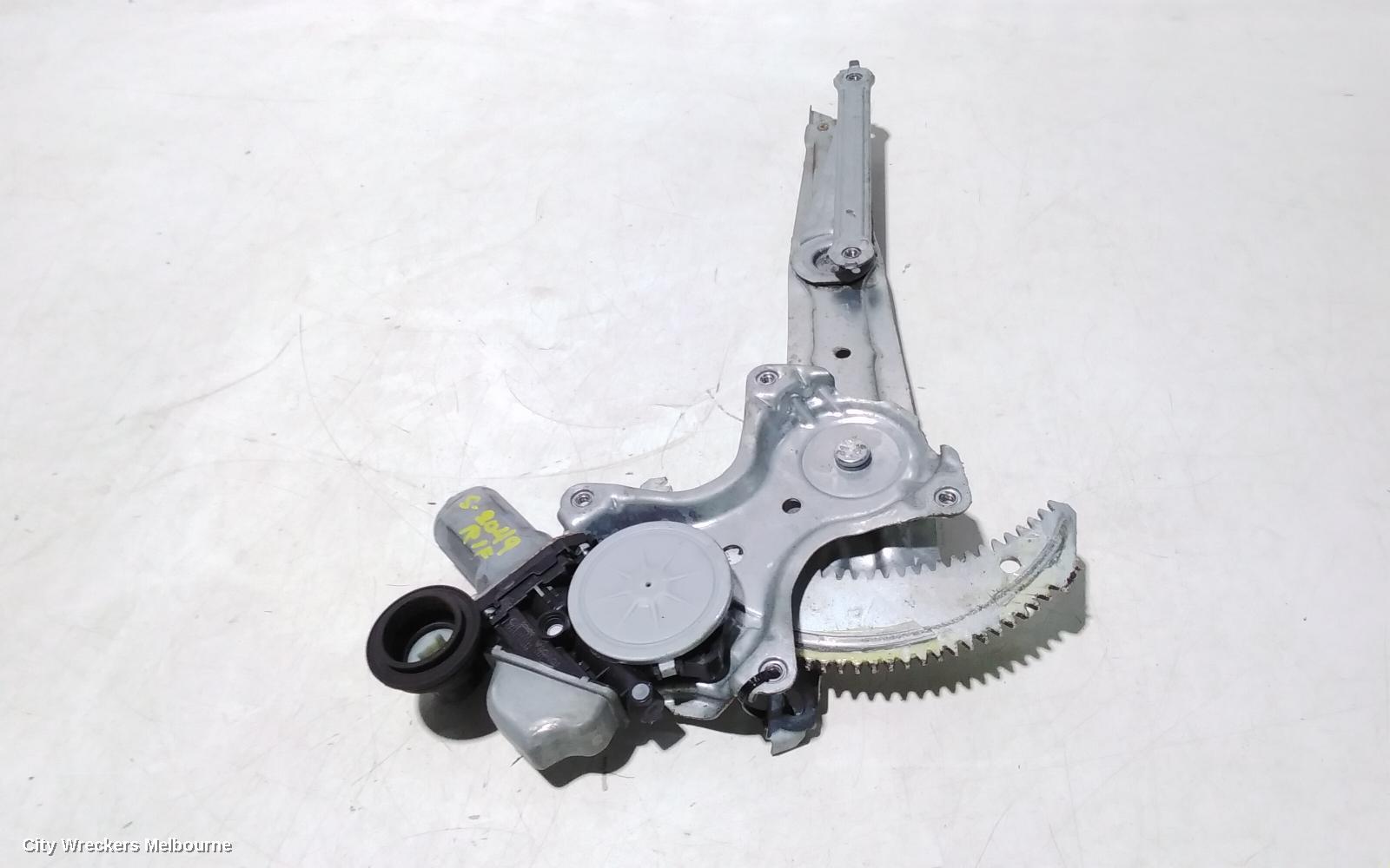TOYOTA KLUGER RIGHT FRONT WINDOW REG/MOTOR, XU50 SERIES, 12/2013 - 02/2021 - Image 2