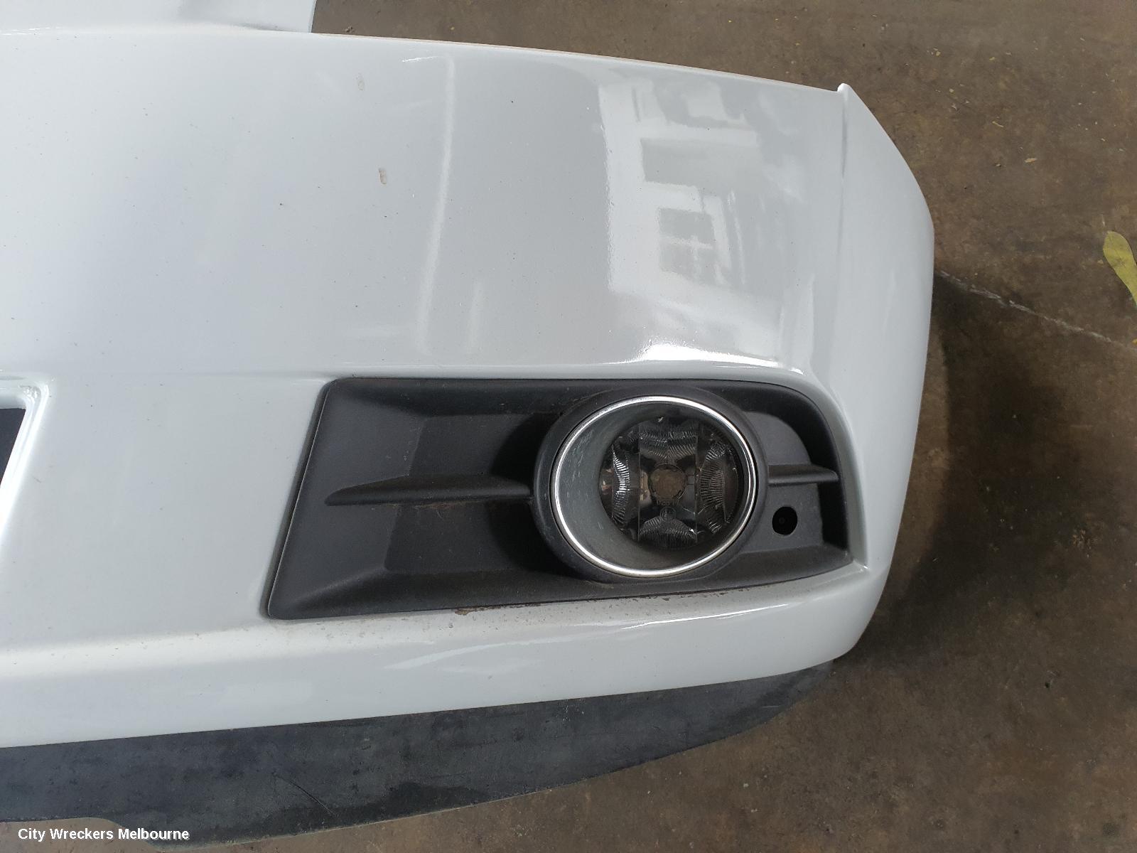 HOLDEN CRUZE LEFT INDICATOR/FOG/SIDE, BUMPER FOGLAMP, JG, 03/2009 - 02/2011 - Image 2