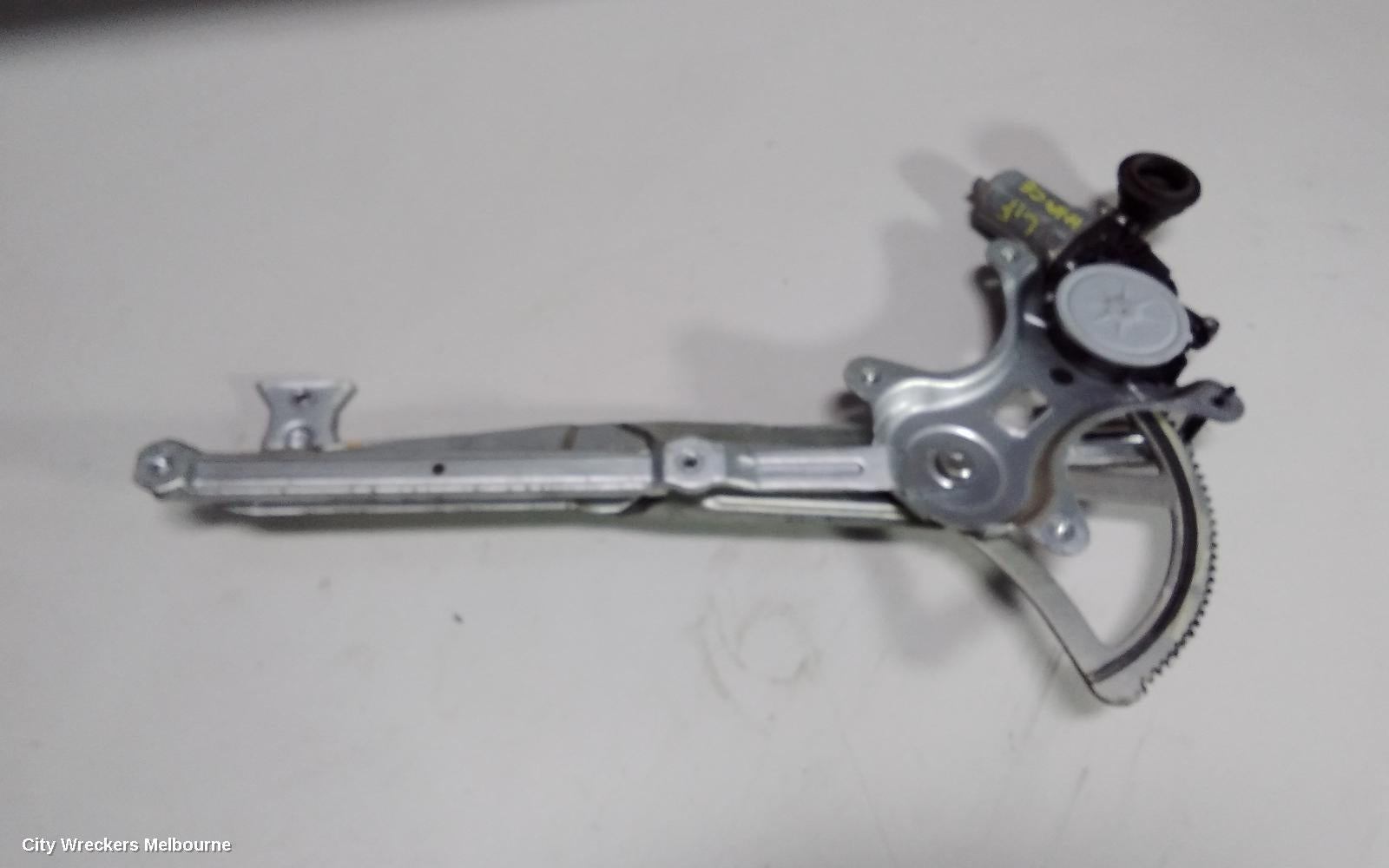 TOYOTA HIACE LEFT FRONT WINDOW REG/MOTOR, DOOR REG AND MOTOR ASSY, TRH/KDH, 03/2005 - 04/2019 - Image 2