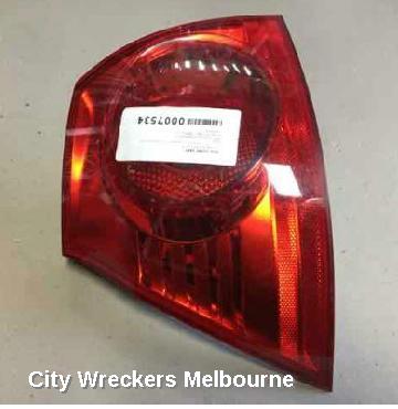 VOLKSWAGEN GOLF RIGHT TAILLIGHT, GEN 5, HATCH, NON TINTED TYPE, 07/2004 - 02/2009 - Image 2