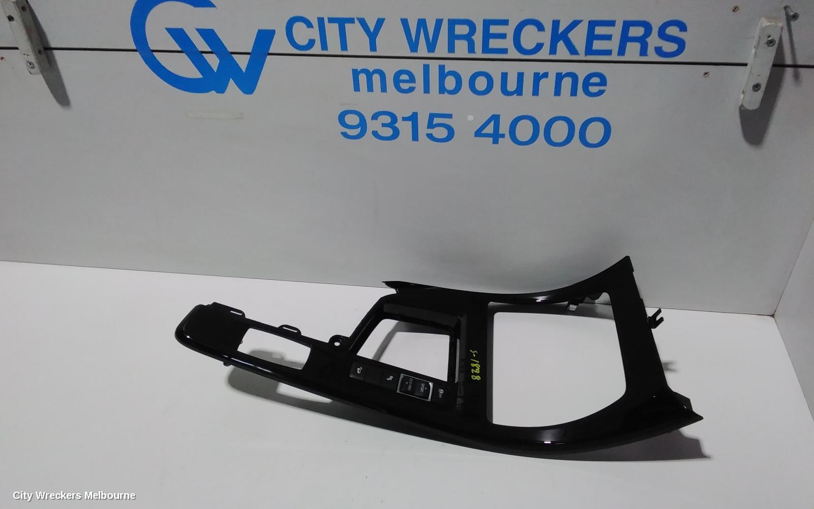 BMW X1, F48, 08/2015 - 06/2022, GEAR SUROUND: 82787 - Image 3