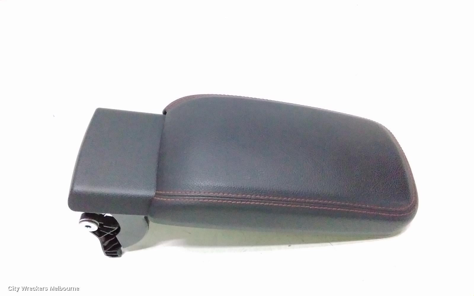 MERCEDES CLA CLASS CONSOLE, C117, 10/2013 - 02/2019 - Image 2