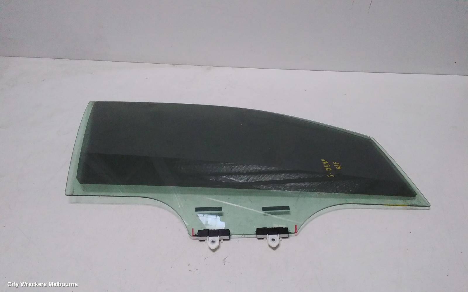 LEXUS UX RIGHT FRONT DOOR WINDOW, X10, 10/2018 ONWARDS - Image 1
