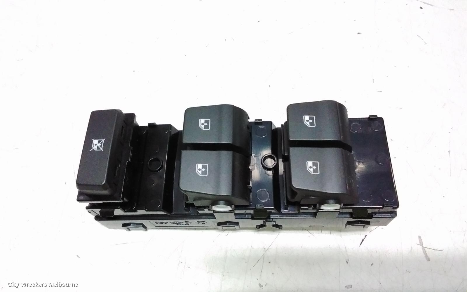 HYUNDAI I30 PWR DR WIND SWITCH, RH FRONT (MASTER SWITCH), PD, NON AUTO DOWN ON ALL SIDE TYPE, 03/2017 ONWARDS - Image 1