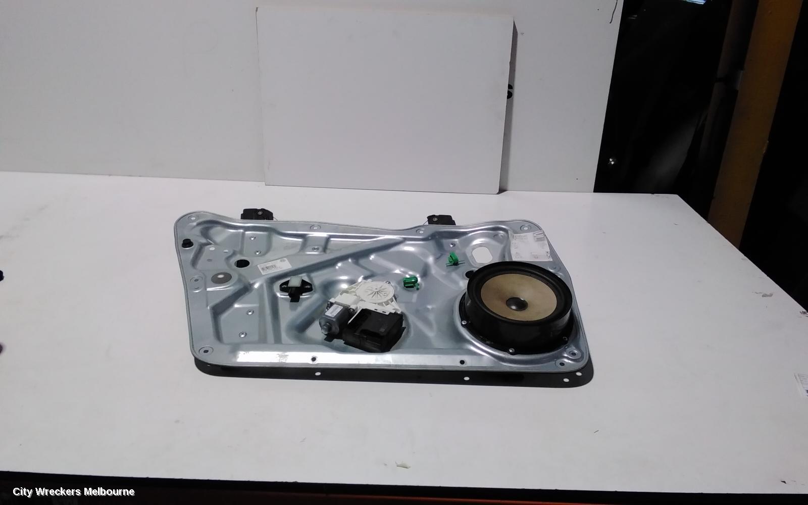 VOLKSWAGEN TIGUAN LEFT FRONT WINDOW REG/MOTOR, 5N, POWER, 05/2008 - 08/2016 - Image 2