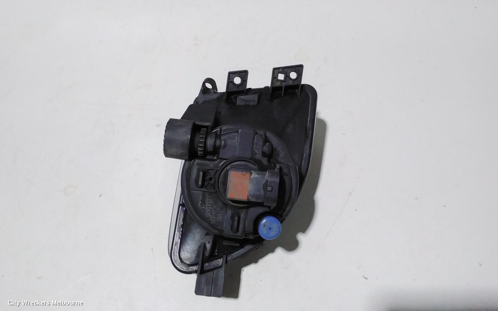 BMW 5 SERIES LEFT INDICATOR/FOG/SIDE, BUMPER FOG LAMP, F10/F11, NON M SPORT TYPE, NON LED TYPE, 05/2010 - 07/2013 - Image 3