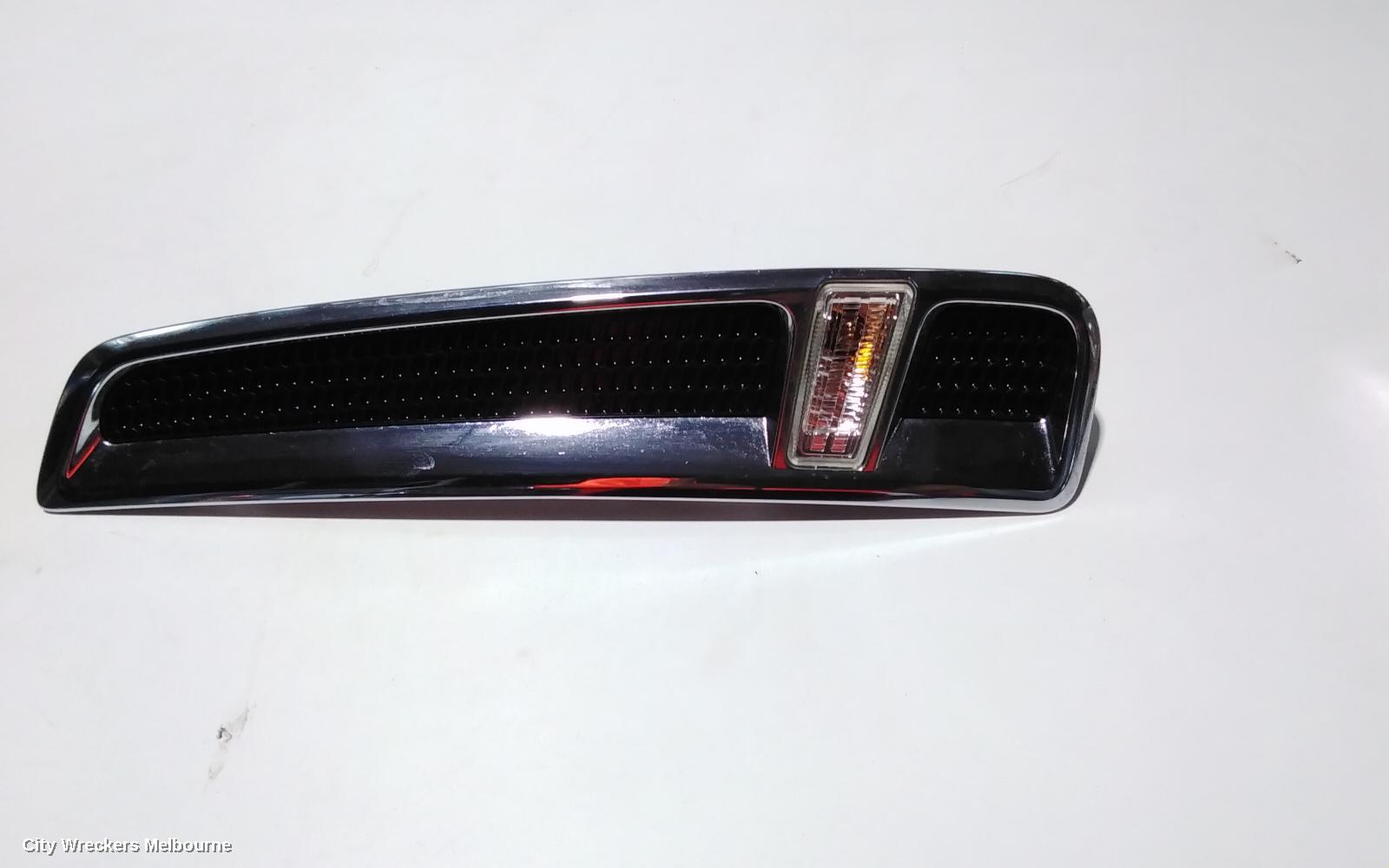 HOLDEN COMMODORE LEFT INDICATOR/FOG/SIDE, GUARD FLASHER (REPEATER), VF, 05/2013 - 12/2017 - Image 1