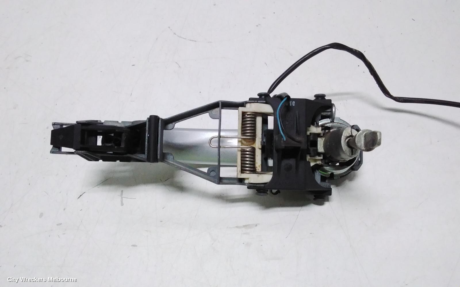 VOLKSWAGEN EOS DOOR HANDLE, OUTER, RH FRONT, 1F, 02/2007 - 12/2014 - Image 3