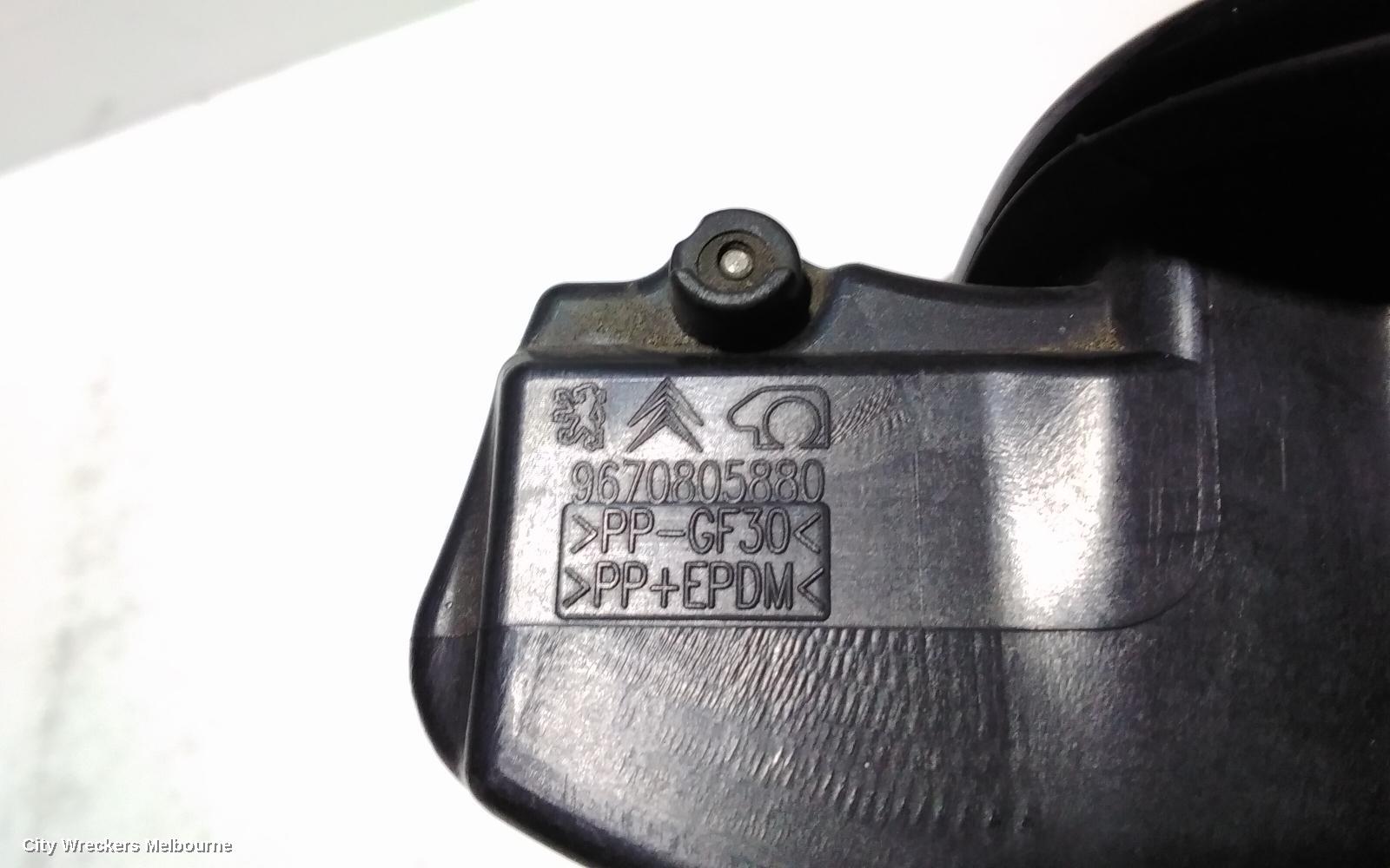 PEUGEOT 508 FUEL DOOR / FILLER, 07/2011 - 12/2017 - Image 3
