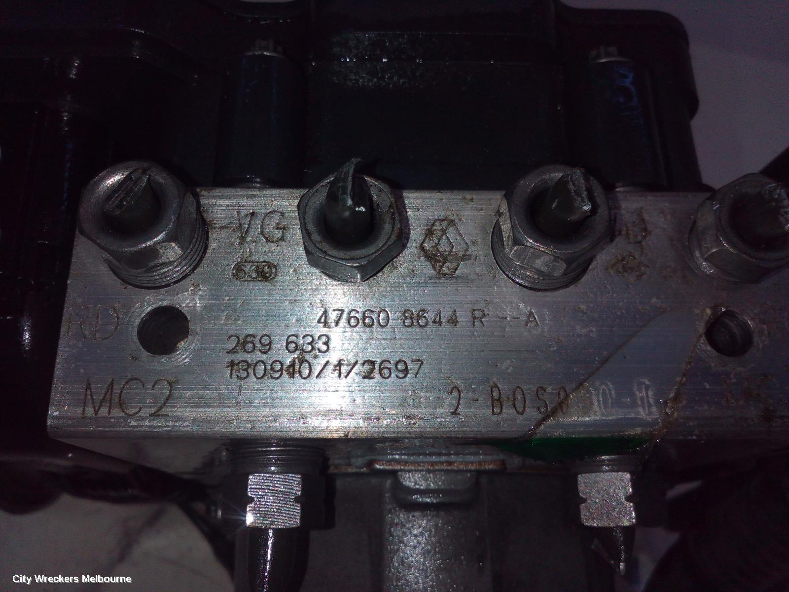 RENAULT CLIO ABS PUMP/MODULATOR, X98, 09/2013 - 10/2019 - Image 1