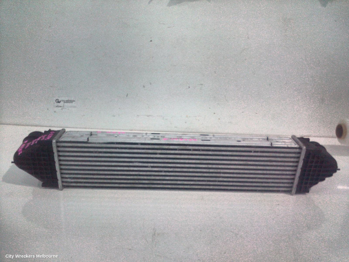 LAND ROVER RANGEROVER EVOQUE INTERCOOLER, PETROL, 2.0, L538, 11/2011 - 01/2019 - Image 2