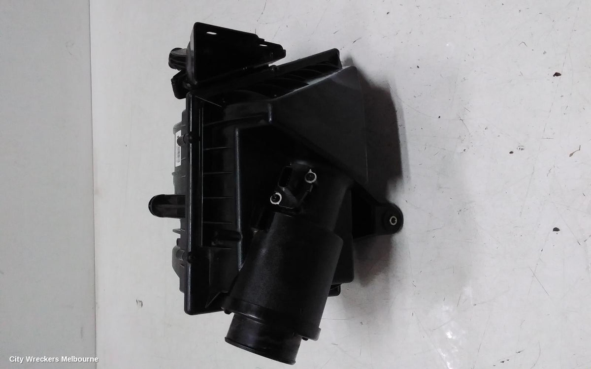 LAND ROVER DISCOVERY SPORT AIR CLEANER/BOX, AIR CLEANER, L550, 2.0, PETROL, 01/2015 - 06/2019 - Image 2