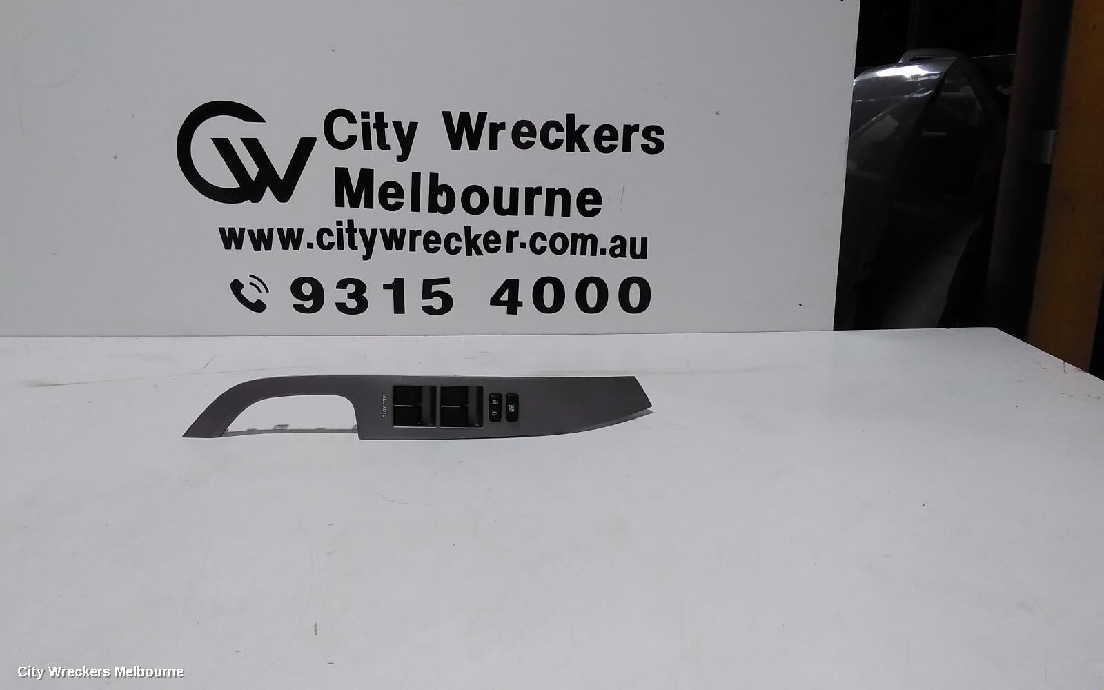 TOYOTA ESTIMA PWR DR WIND SWITCH, RH FRONT (MASTER SWITCH), XR50, 05-19 (IMPORT) - Image 1