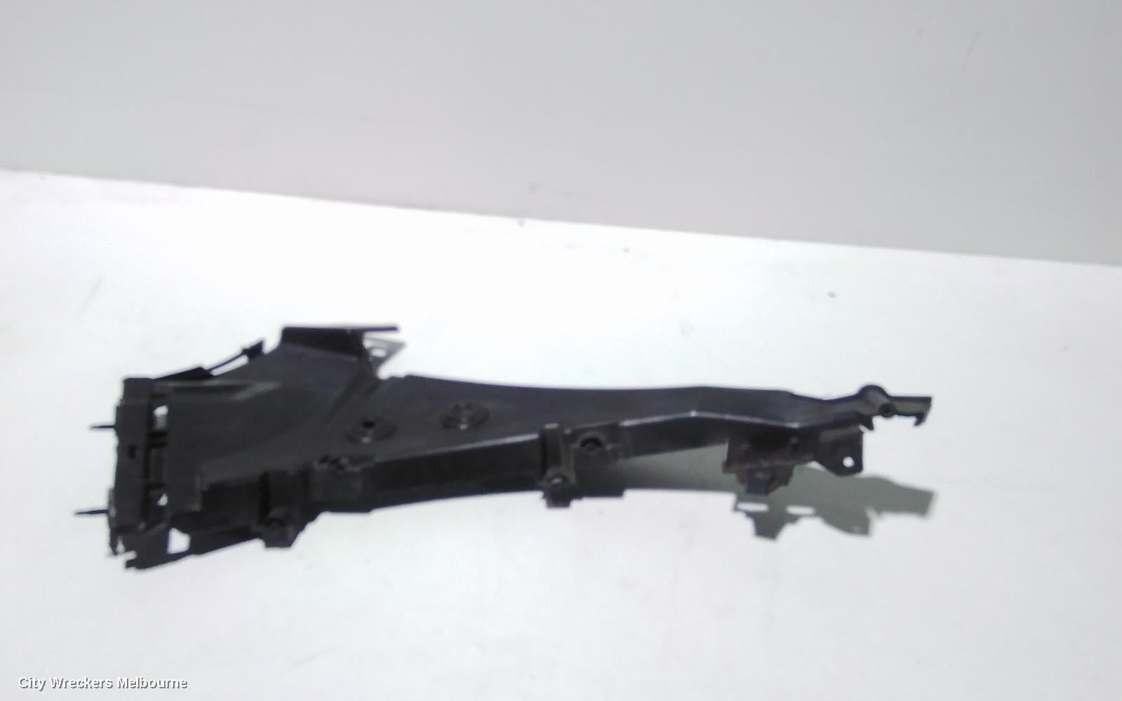 AUDI Q7, 4L, 09/2006 - 08/2015, LHF BAR SLIDER  BRACKET 4L0807283: 90722 - Image 2