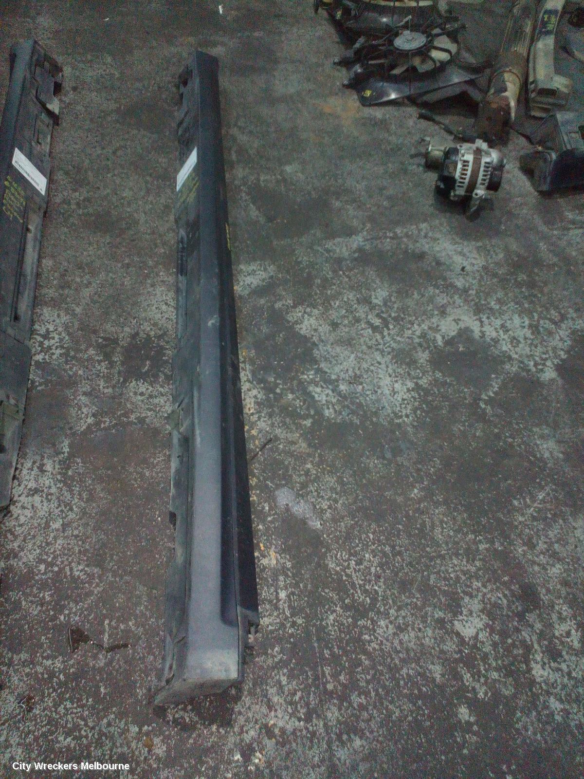 LAND ROVER RANGEROVER EVOQUE SIDE STEP/SKIRT, L538, RH SIDE, 11/2011 - 01/2019 - Image 1