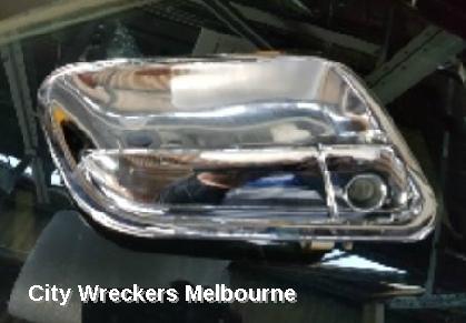 TOYOTA HIACE DOOR HANDLE, OUTER, RH FRONT, TRH/KDH, 03/2005 - 04/2019 - Image 1