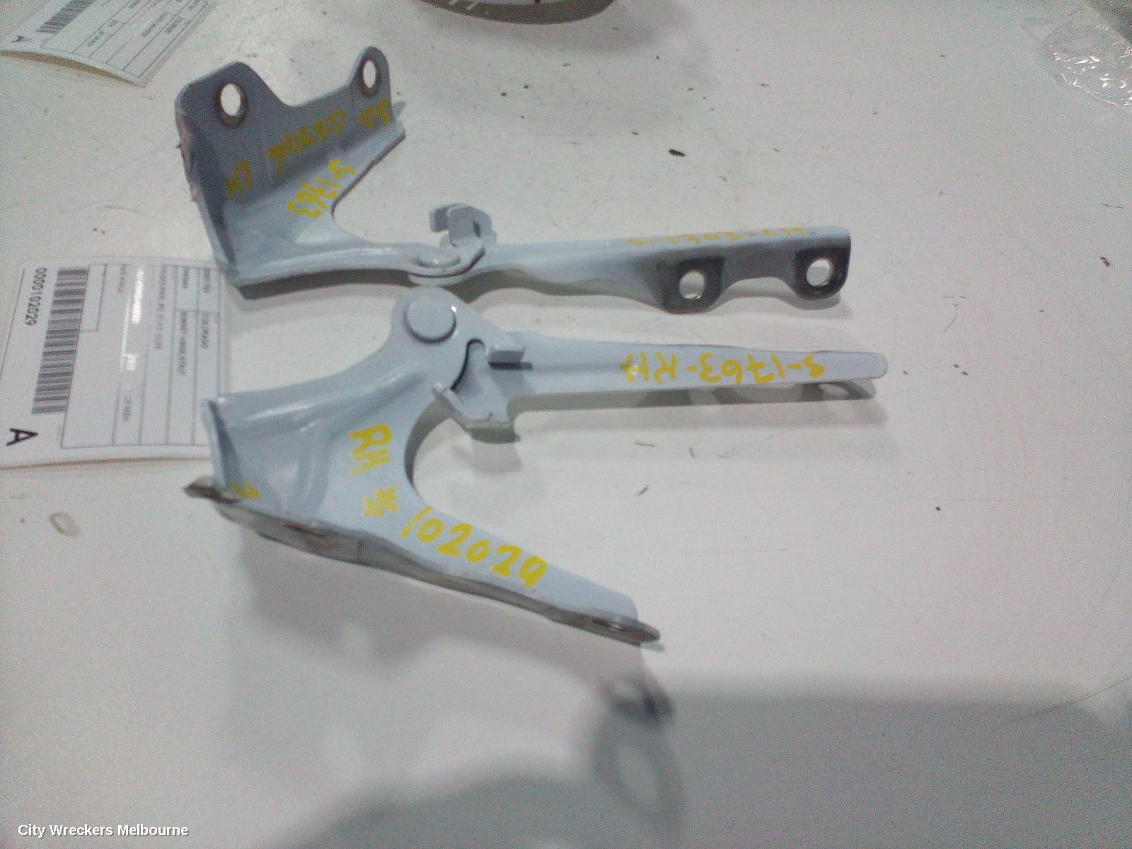 HOLDEN COLORADO BONNET HINGE/STRUT, HINGES (PAIR), RG, 01/2012 - 12/2020 - Image 3