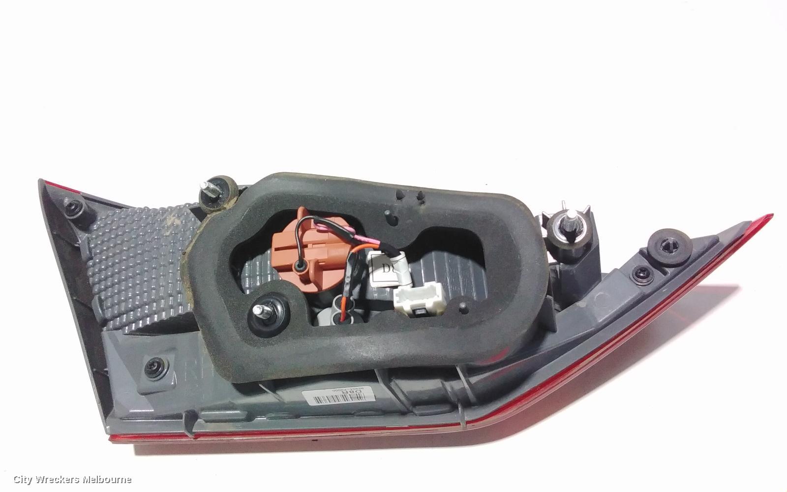 HYUNDAI ELANTRA REAR GARNISH, BOOTLID LAMP (RH SIDE), AD, STANDARD TYPE, 12/2015 - 09/2018 - Image 3
