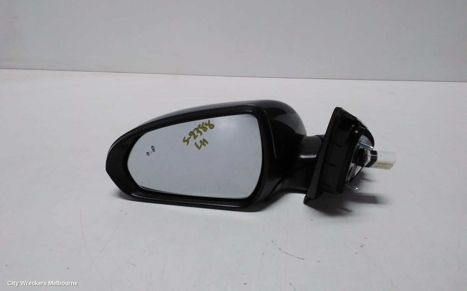 HYUNDAI I30 LEFT DOOR MIRROR, PD, HATCH (S.KOREA VIN KMHH), POWER FOLD, W/ INDICATOR & BLIND SPOT TYPE, 03/2017 ONWARDS - Image 1