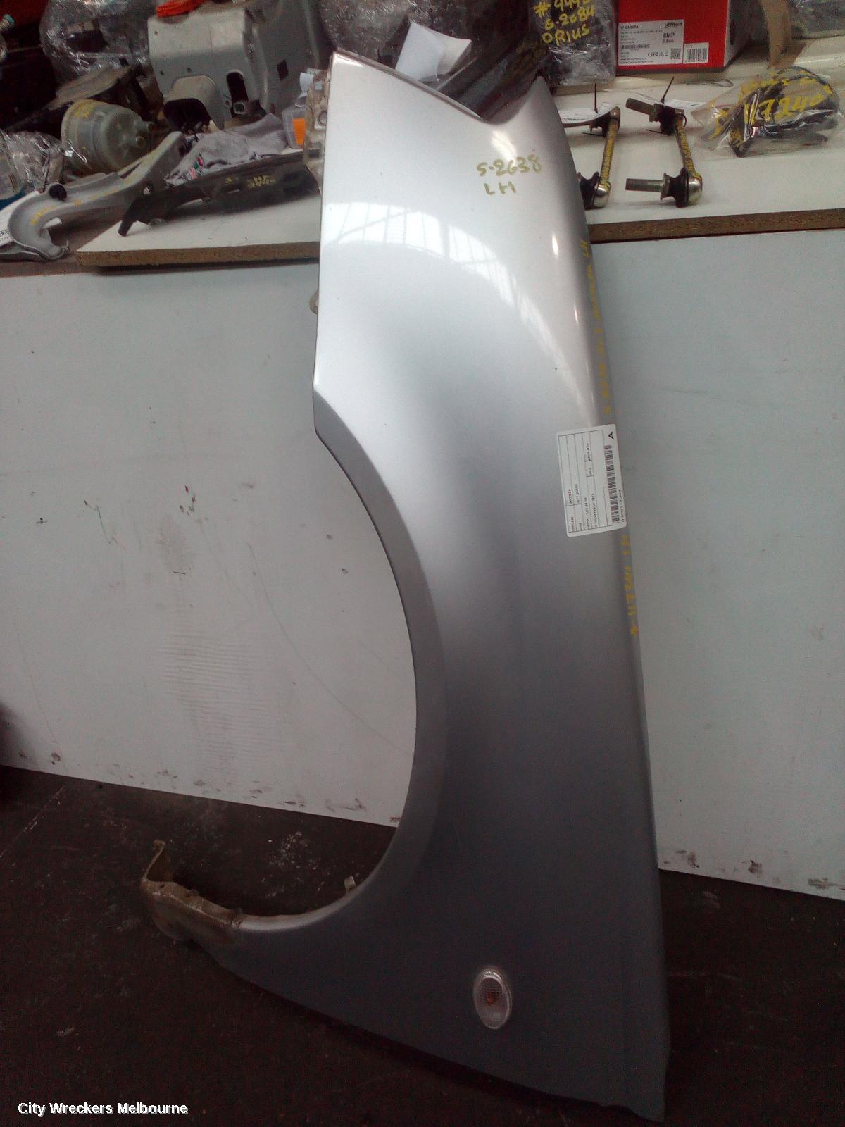 SUBARU IMPREZA LEFT GUARD, HATCH, 11/2002 - 08/2005 - Image 1