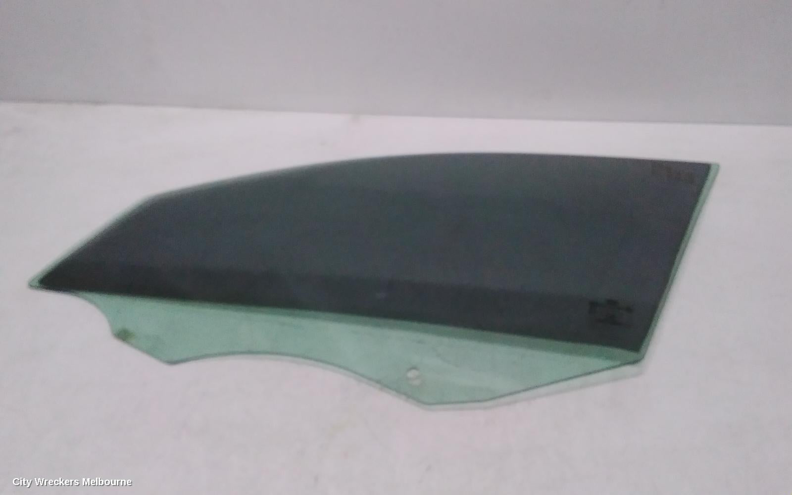 KIA SORENTO LEFT FRONT DOOR WINDOW, XM, 10/2009 - 09/2012 - Image 1