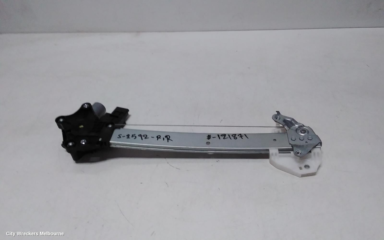 MITSUBISHI OUTLANDER RIGHT REAR WND REG/MOTOR, ZM, DOOR REG ASSY (REG AND MOTOR), 08/2021 ONWARDS - Image 2